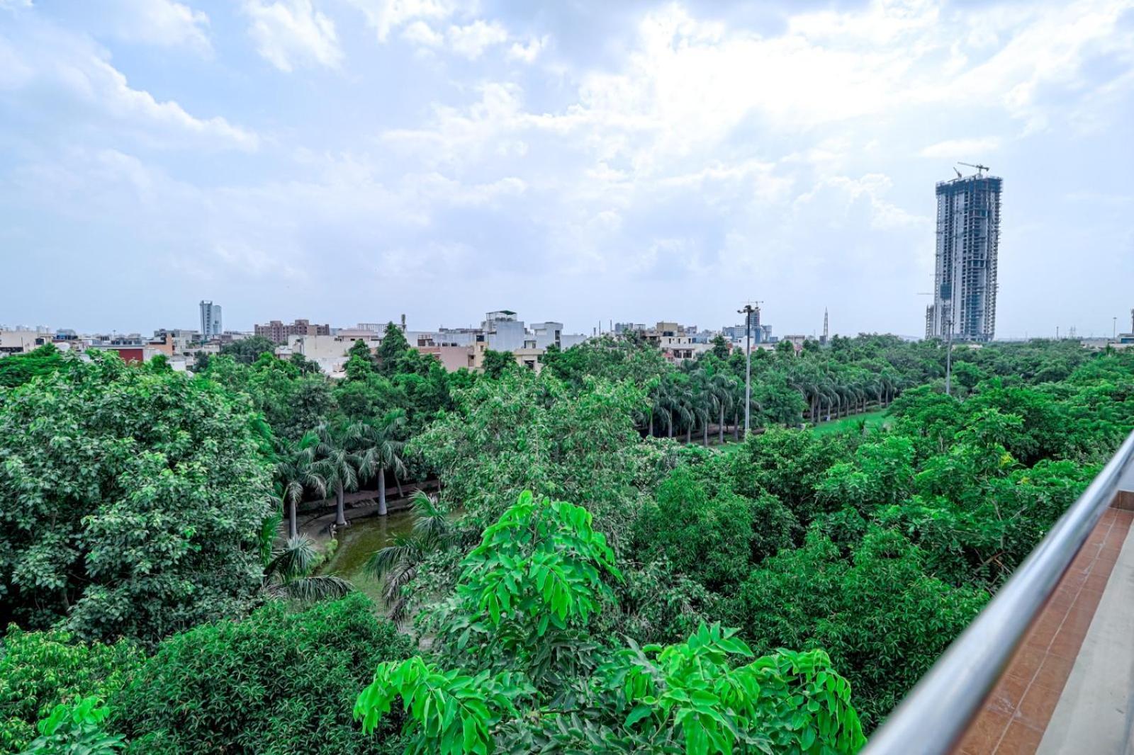 Ahuja Residency Noida Apartman Kültér fotó